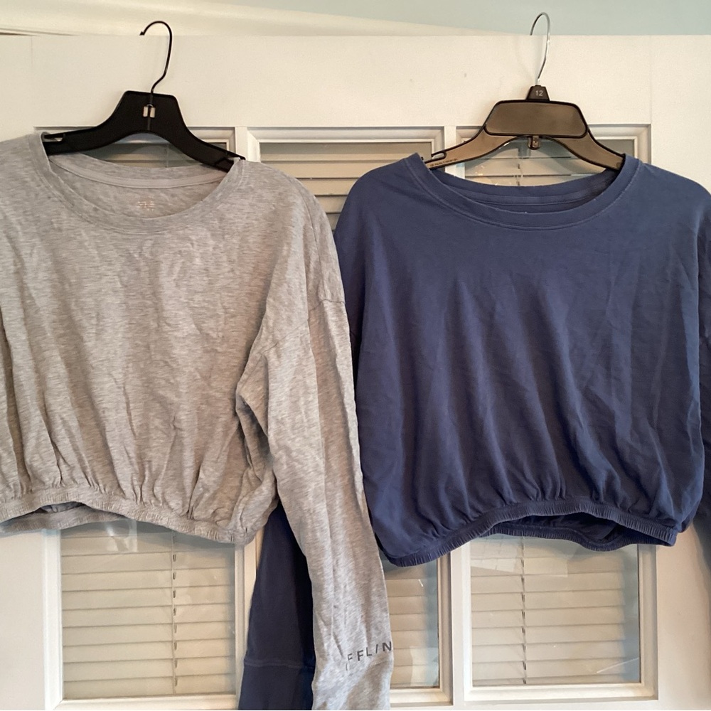 aerie Gray and Blue Cropped t-shirts